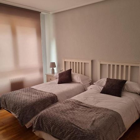 Vivienda Silvia Renfe Apartment Leon Exterior photo
