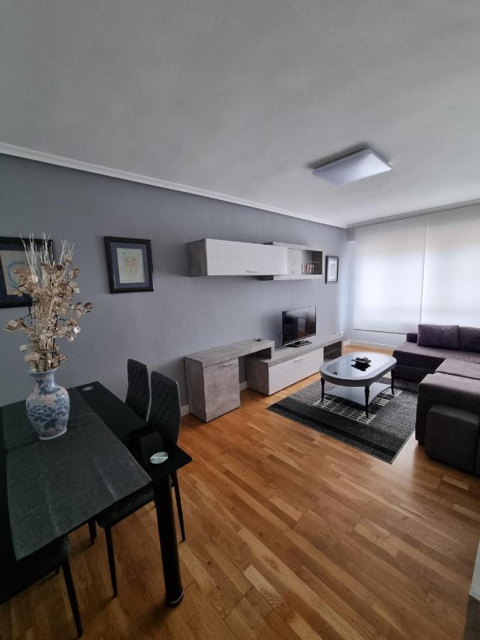 Vivienda Silvia Renfe Apartment Leon Exterior photo